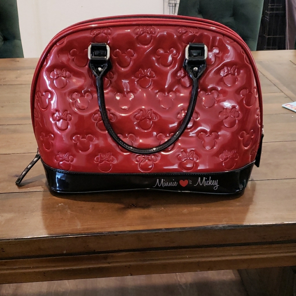 Lounge fly Disney's line